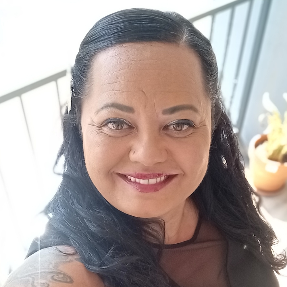 Meet your Posher, Elizabeth